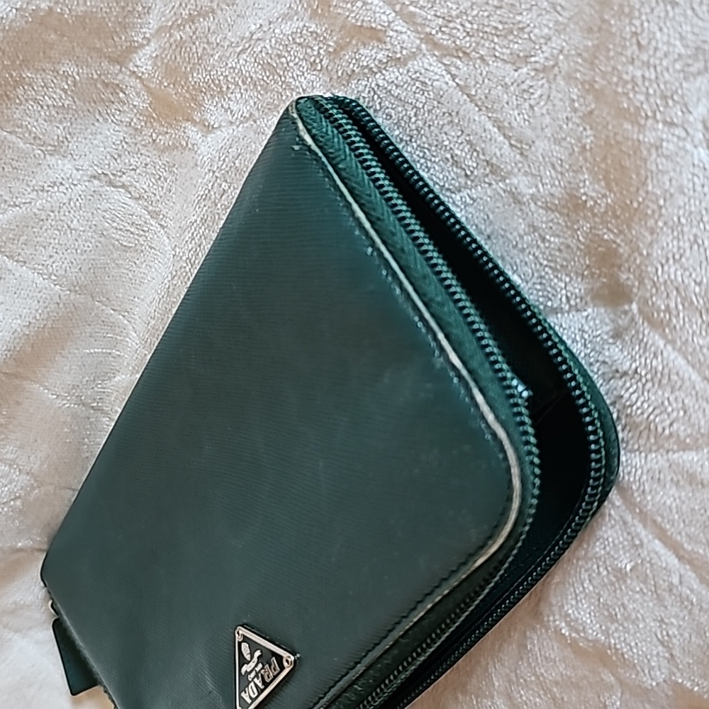 PRADA WALLET - Picture 8 of 15